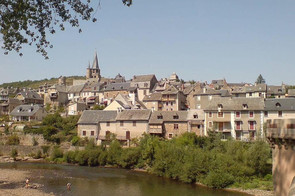 T 2 Dans Village Vacances 3 *** A Saint Geniez 2 Piscines Chauffee Pierrefiche  Buitenkant foto